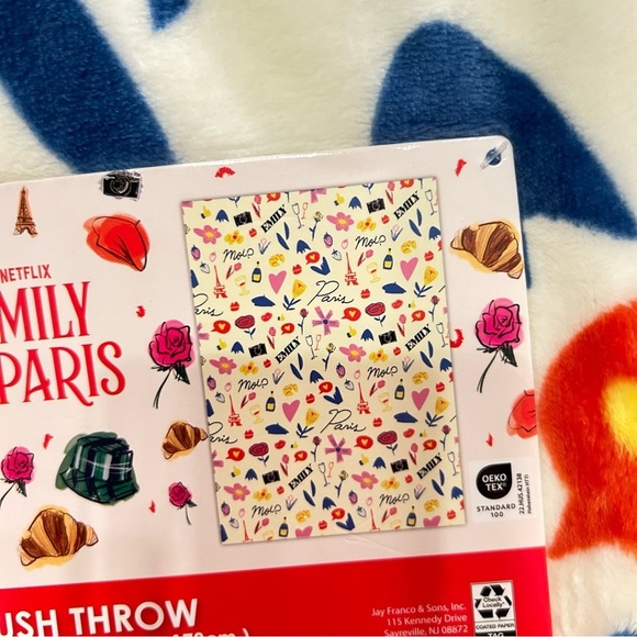 Emily in Paris Netflix Ultra Soft Plush Fleece Throw Blanket - Picture 4 of 6